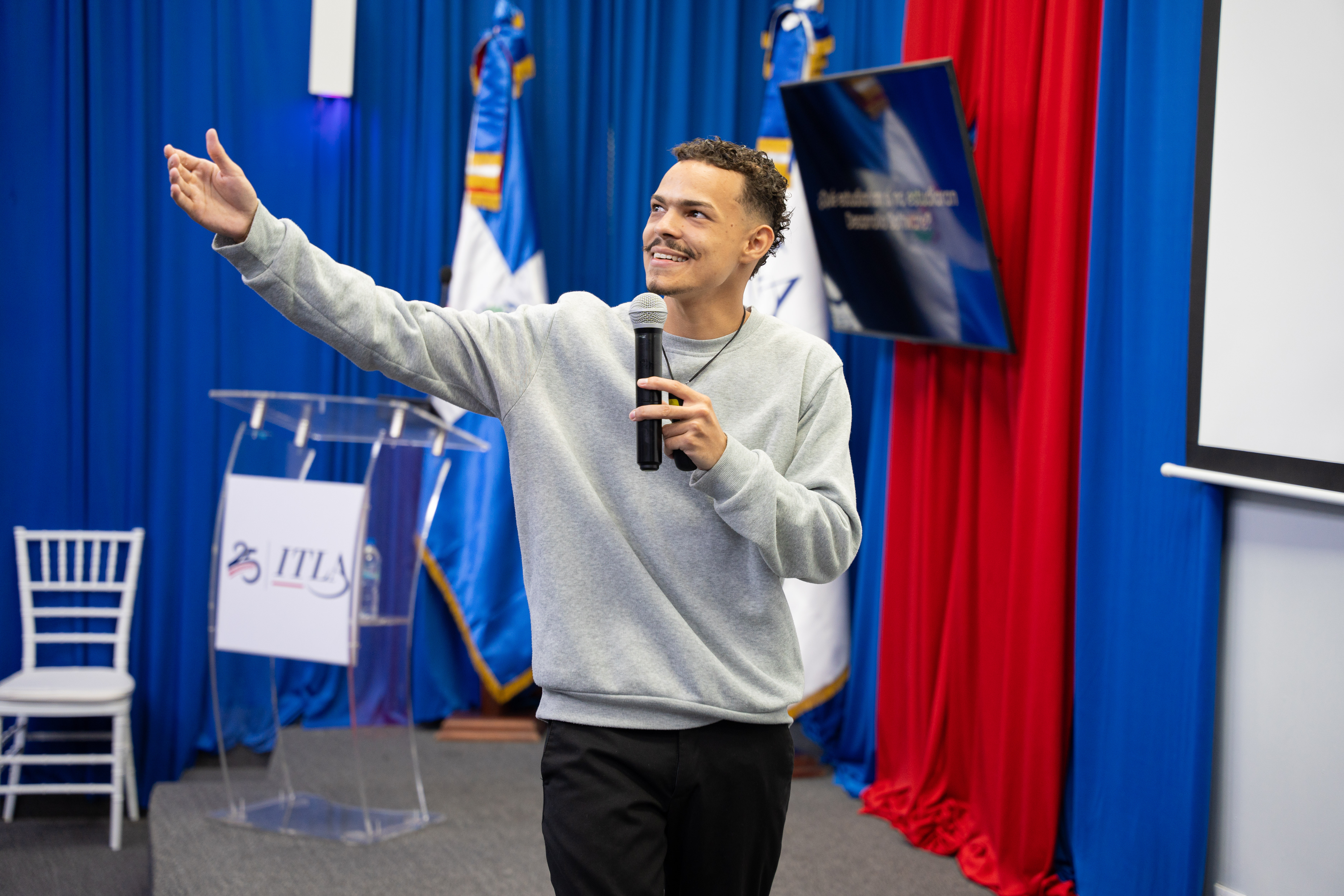 ¿PORQUE EL TECNOLOGO EN DESARROLLLO DE SOFTWARE ES UNA DE LAS CARRERAS MAS TRANSVERSALES QUE EXISTEN?